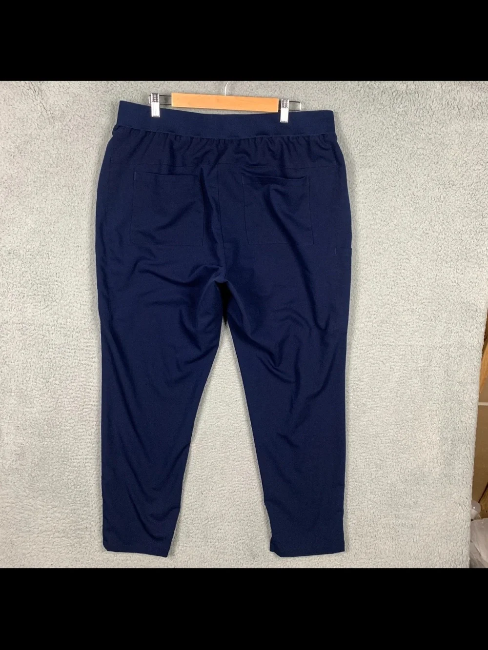 Fabletics Women's Navy V-Neck Scrub Top and Pants Set XL XXL 1X